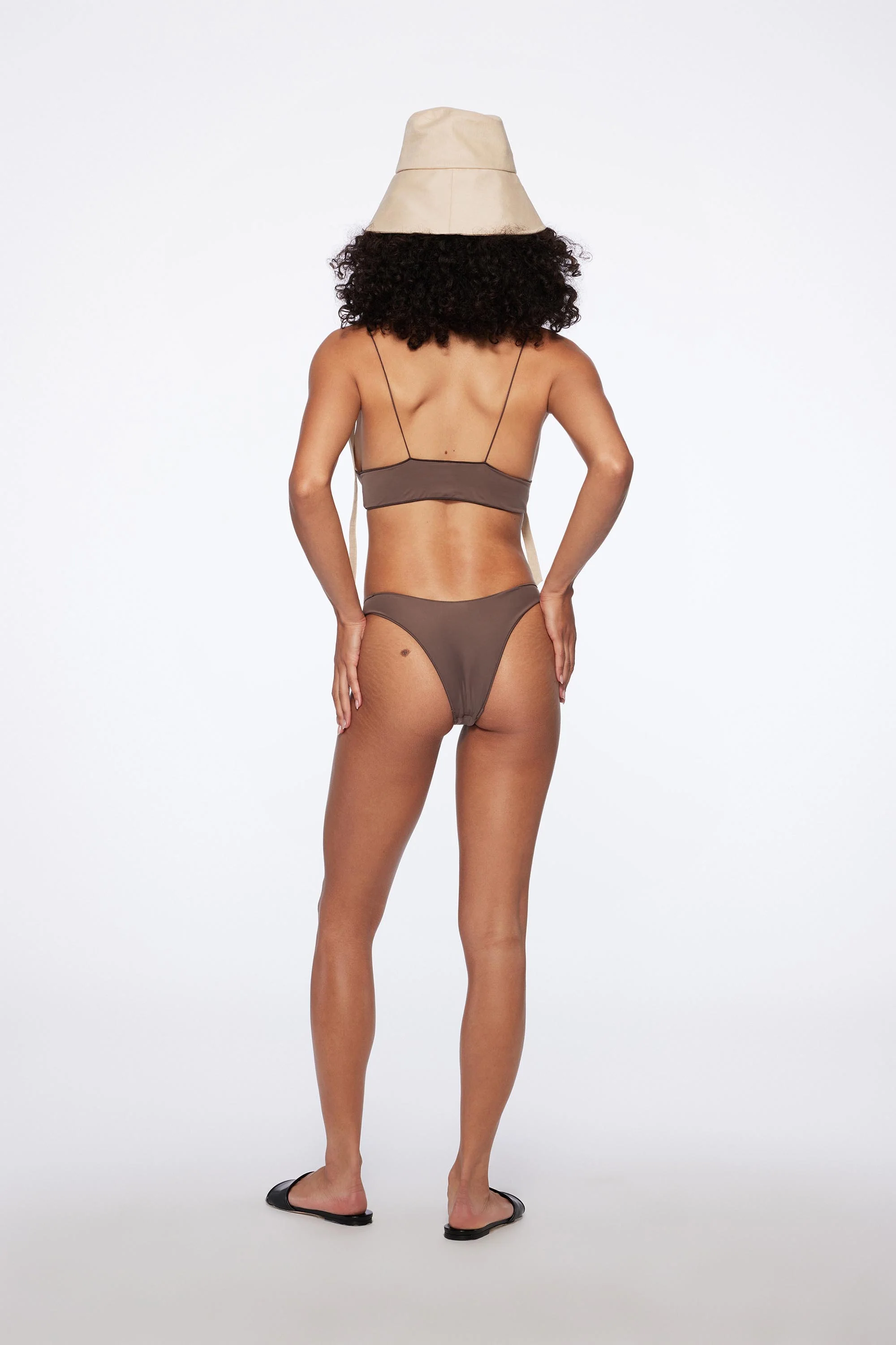 the C bralette in driftwood - Image 4